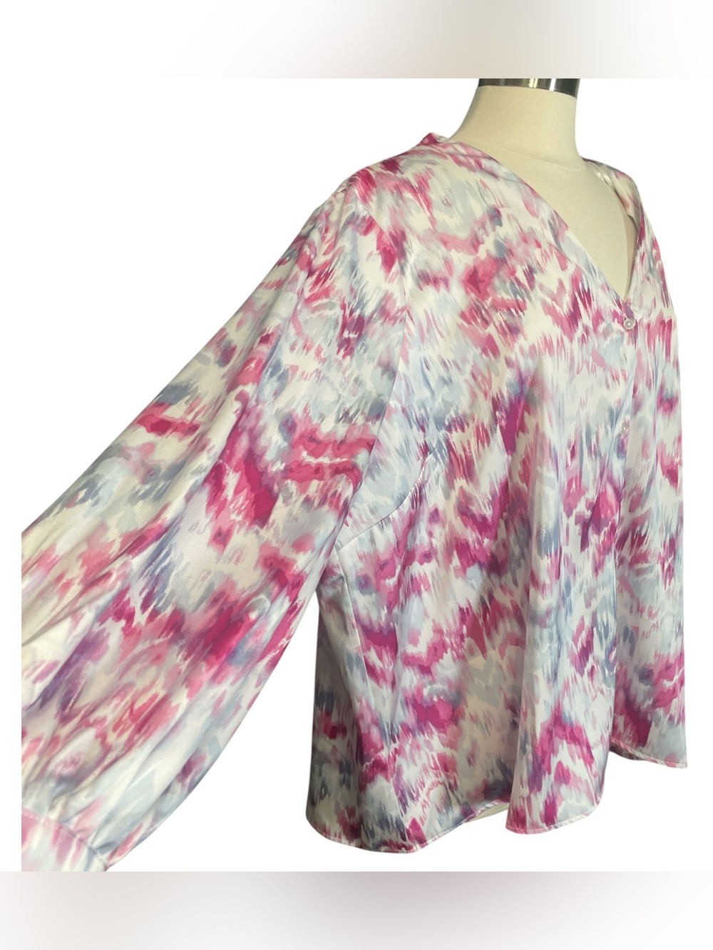 Halogen Button Down V Neck Patterned Blouse Size 3X